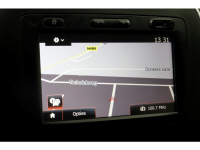 42053118-renault-trafic-13