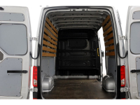 42310219-volkswagen-crafter-5