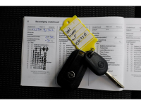 42739009-opel-vivaro-9