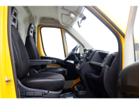 43246236-peugeot-boxer-3