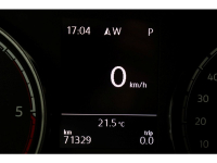 43941061-volkswagen-transporter-16