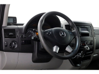44220606-mercedes-benz-sprinter-15
