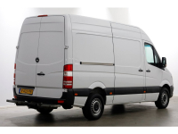 44220606-mercedes-benz-sprinter-2