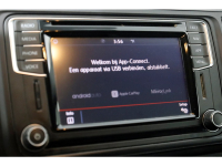 45383196-volkswagen-transporter-15