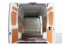 45605878-peugeot-boxer-5