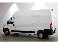 45605878-peugeot-boxer-9