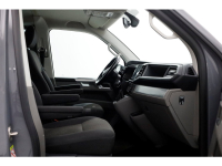 45740420-volkswagen-transporter-6