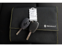 46585204-renault-trafic-6