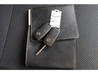 46672043-volkswagen-transporter-8