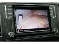 46883484-volkswagen-transporter-14