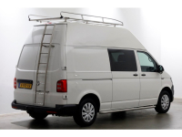 47086818-volkswagen-transporter-2