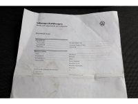 47086818-volkswagen-transporter-9