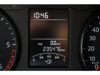 47139501-volkswagen-transporter-16