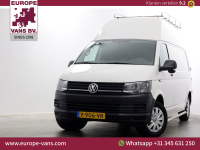 47202587-volkswagen-transporter-1