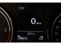 47380003-volkswagen-transporter-17