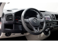 47715108-volkswagen-transporter-22