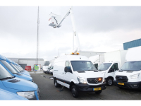 48698659-mercedes-benz-sprinter-13