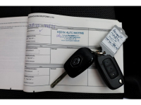 49048433-renault-trafic-6