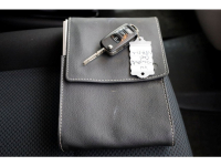 49179500-volkswagen-transporter-8