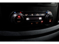 49215685-mercedes-benz-vito-15