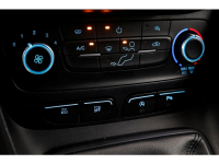 49218339-ford-transit-connect-15