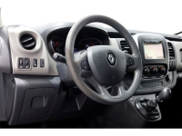 49332984-renault-trafic-12