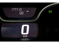 49927425-renault-trafic-17