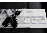 49949810-peugeot-e-expert-9