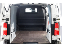 49962153-opel-vivaro-e-5