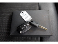 50081607-opel-vivaro-e-7