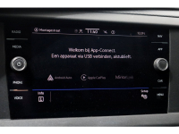 50167853-volkswagen-transporter-15