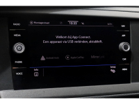 50757084-volkswagen-transporter-15