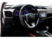 50861051-toyota-hilux-13