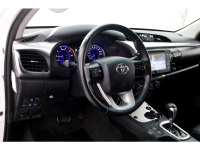 50861052-toyota-hilux-13