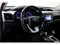 51052410-toyota-hilux-13