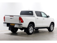 51134512-toyota-hilux-2