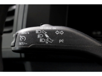 51227517-volkswagen-transporter-16