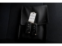 51227517-volkswagen-transporter-8