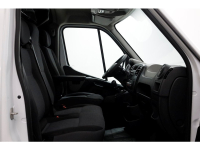 51472297-renault-master-6