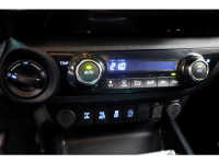 51593107-toyota-hilux-15