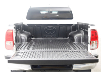 51593107-toyota-hilux-6