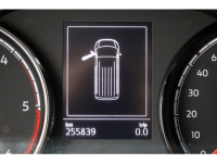 51648350-volkswagen-transporter-26