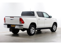51736506-toyota-hilux-2