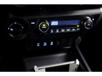 51944707-toyota-hilux-15