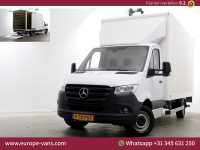 52017036-mercedes-benz-sprinter-1