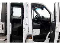 52017198-mercedes-benz-sprinter-3