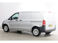 52017379-mercedes-benz-vito-11